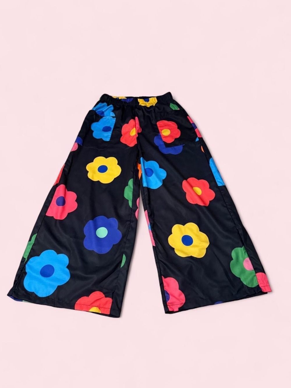 SHEIN Black Wide-Leg Pants with Multicolor Flower Print